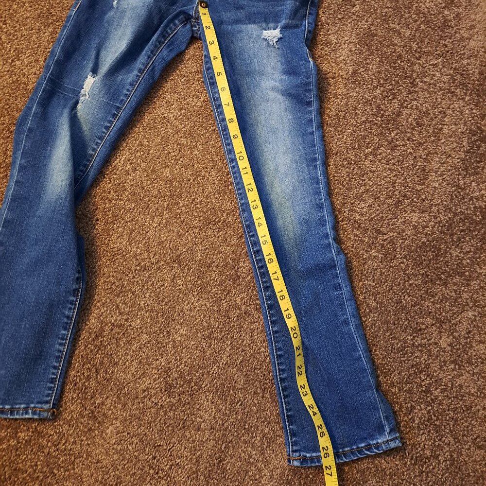 True Religion Distressed Geno Relaxed Slim Adjustable Waistline Denim Jeans - Picture 10 of 10